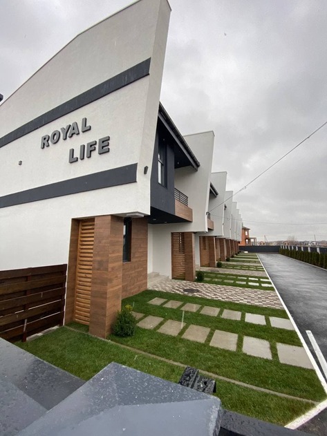 Royal life
